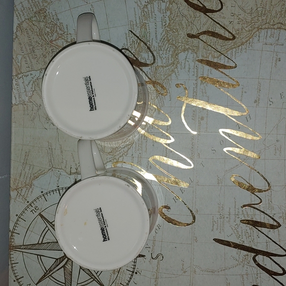 Mrs. & Mr., His & Hers matching mugs - Picture 6 of 11